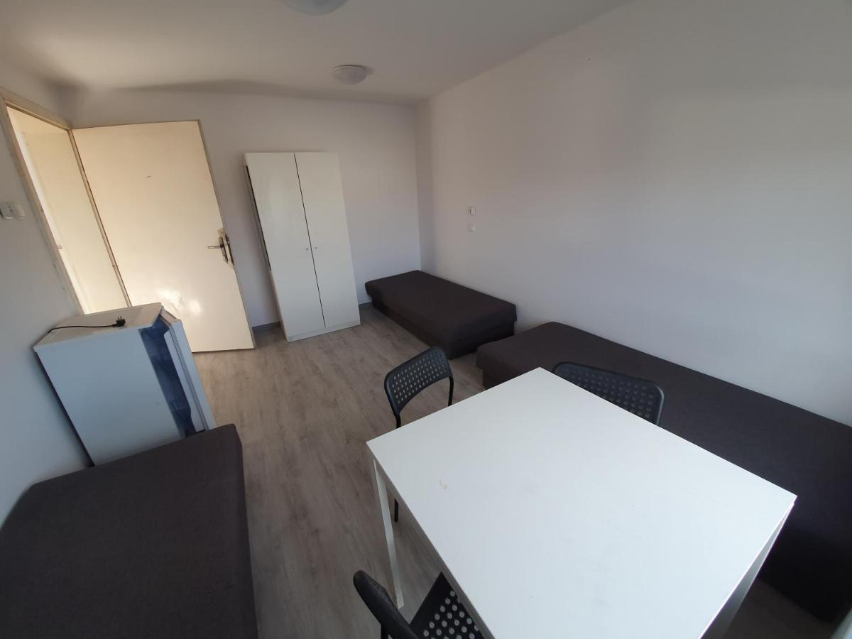 Riviera Rybnik Hostel Рибник Екстериор снимка